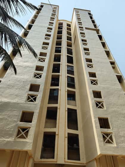 Green Acres CHS — Tower Facade Finish